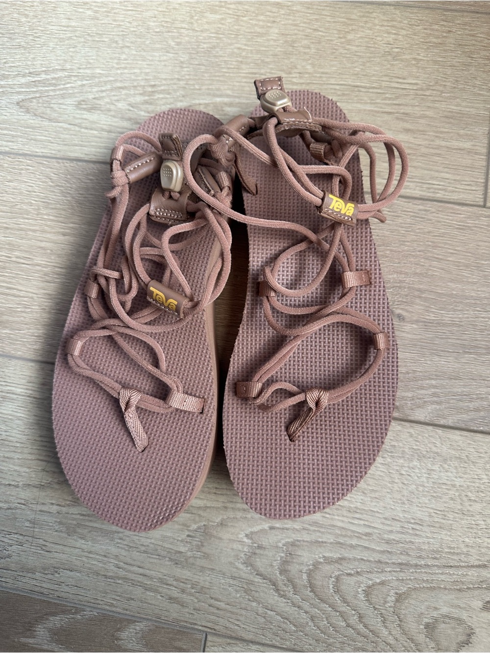 Teva Women's Midform Infinity Sandal - Size 6